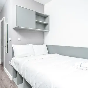 Ensuite Single With Shared Kitchen In Quays Apartment